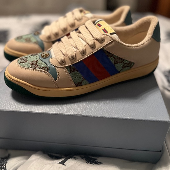 Gucci Beige and Green Sneakers - Picture 2 of 5